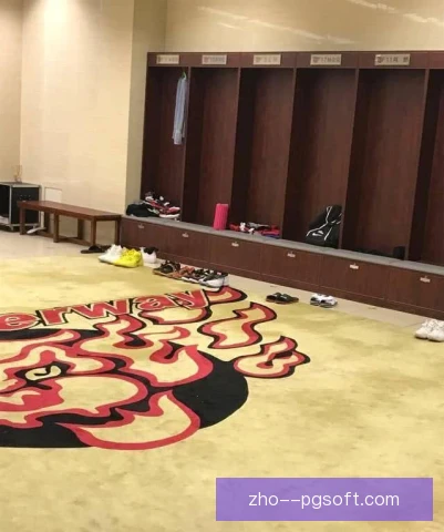 拜尔斯更衣室影响显现，队伍临场心态受关注